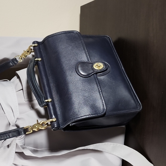 **SOLD**Vintage Coach Navy Willis #9927 - Picture 10 of 13